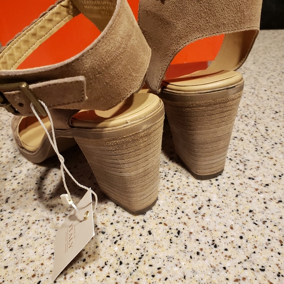 Barbara Barbieri NWT SZ 9.5 Leather Heels - Picture 4 of 4